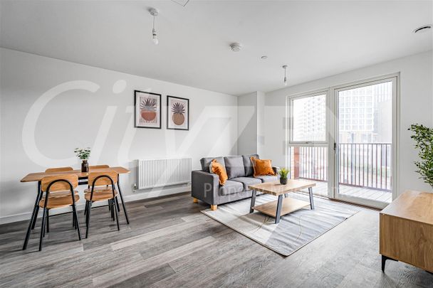 373 Horn Lane, London - Photo 1