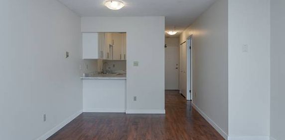 Beautiful 2bedroom available - Photo 2