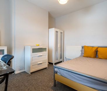 5 bedroom terraced house to rent - Photo 5