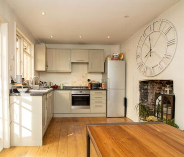 2 bedroom terraced house to rent - Photo 6