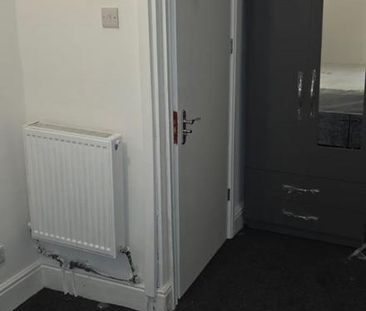 4 bedroom house to rent - Photo 2