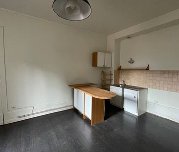 Location Appartement 1 pièce 43m² - Photo 3