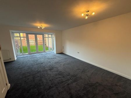 4 bedroom semi-detached house to rent - Photo 2