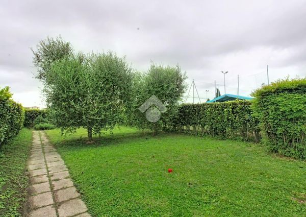 Casa indipendente in affitto