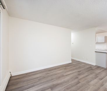 Adam Apartments - Photo 1