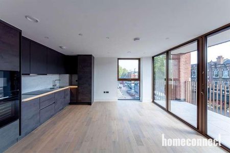 Colts Village Apartments, Barking Road, London, E6 - Photo 5