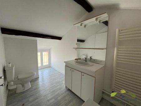 Location Appartement 2 pièces 55m² ST LEONARD DE NOBLAT 87400 - Photo 3