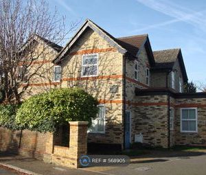 1 Bedrooms Flat to rent in Queens Road, Hampton Hill TW12 | £ 225 - Photo 1