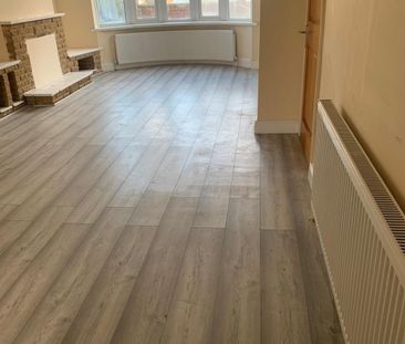 3 Bed Semi-Detached House, Tudor Road, LU3 - Photo 1