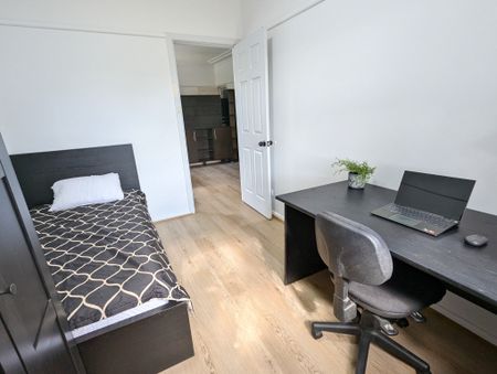 Macquarie Fields - Photo 2