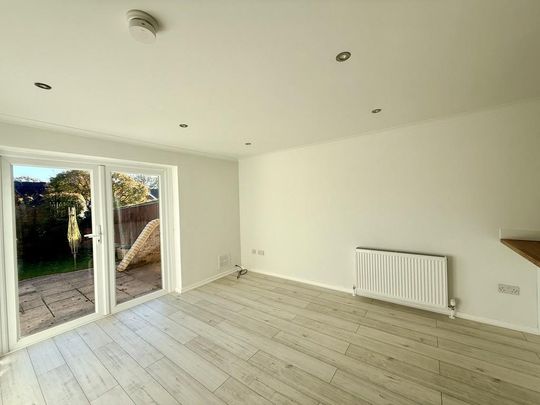 2 bedroom terraced house to rent - Photo 1