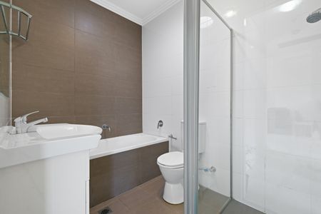 2/181 Targo Road, Girraween NSW 2145 - Townhouse For Rent | Domain - Photo 2