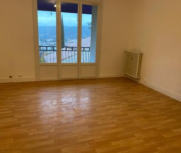 Location Appartement 3 pièces 65m² AUBENAS 07200 - Photo 3