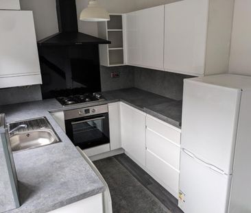 2 bedroom House To Let - Photo 2