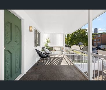 57 Pearson Street, Kangaroo Point, Qld 4169 - Photo 6