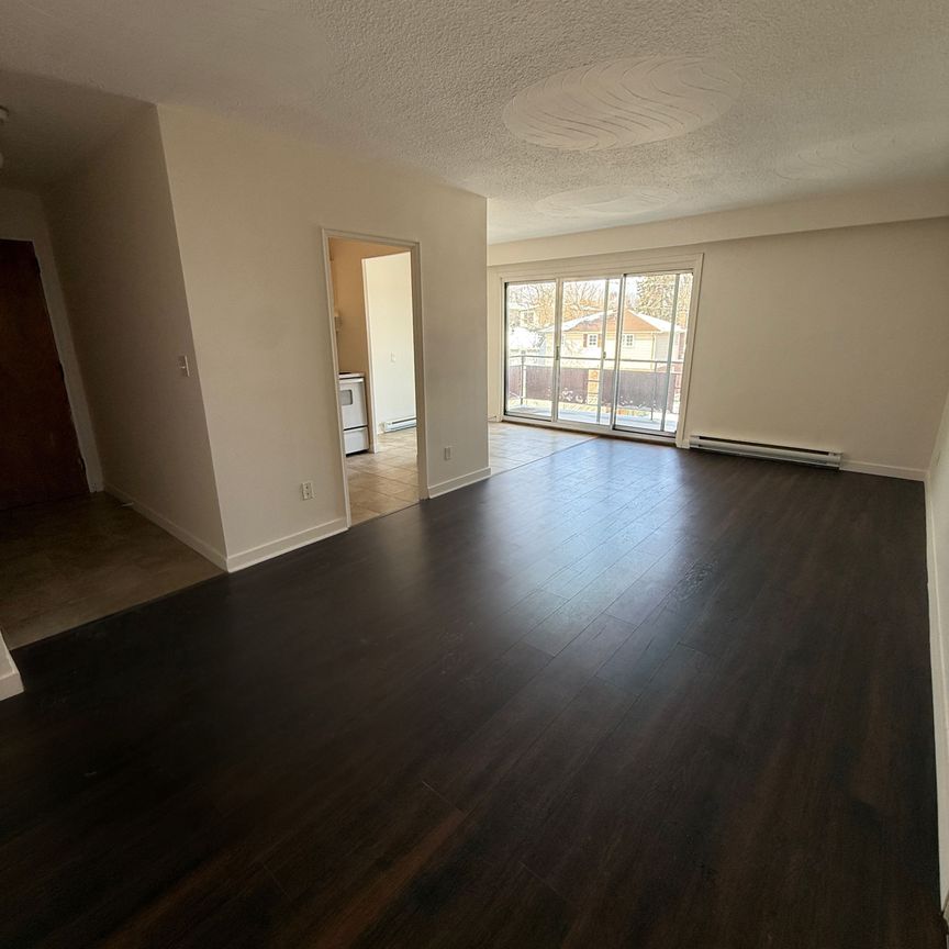For Lease - 346 Elgin Court Unit# 9, Oshawa, Ontario - Photo 1