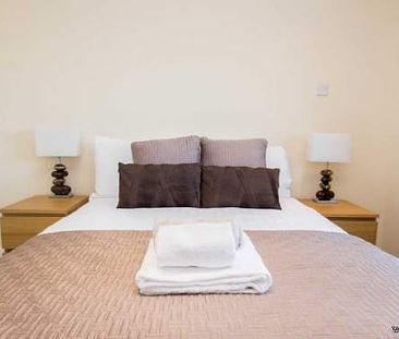 2 bedroom property to rent in Crawley - Photo 5