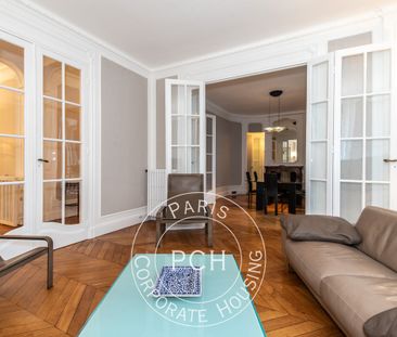 Rue Cambacérès, - Photo 1