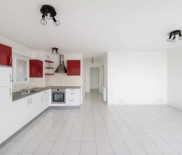 Location Appartement 2 pièces 45m² EVIAN LES BAINS 74500 - Photo 3