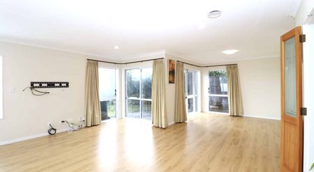 4 Bedrooms 2 bathrooms House - Photo 2