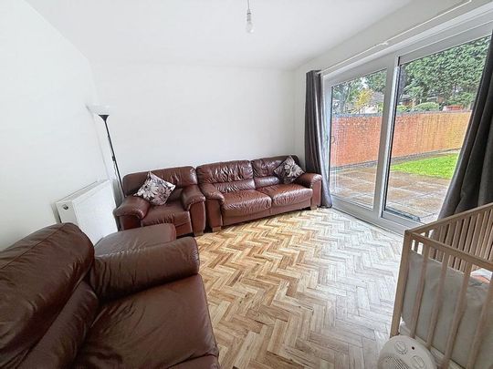 6 bedroom detached house to rent - Photo 1