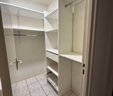 Location Appartement 3 pièces 73m² - Photo 6