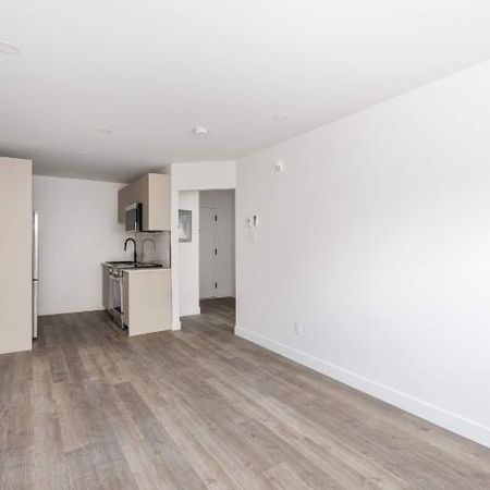 1 CH - 1 SDB - Montréal - $1,245 /mo - Photo 3