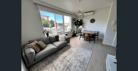 Sunny Style In Lifestyle Pocket - Photo 3