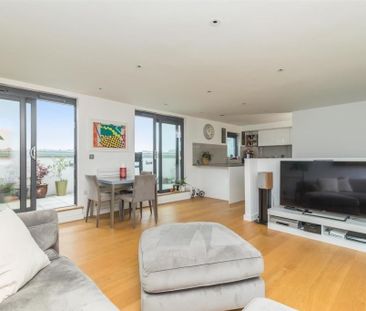 3 Bed Penthouse, Montefiore Road, BN3 - Photo 2