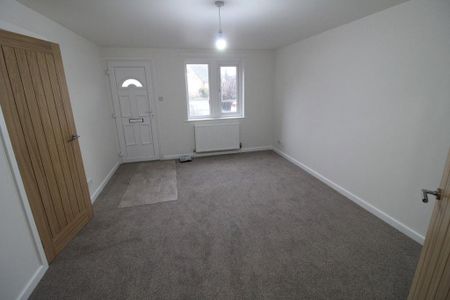 2 bedroom ground floor flat to rent - Photo 5