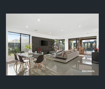 RESORT-STYLE LUXURY IN THE PRESTIGIOUS BALWYN HIGH SCHOOL ZONE - Photo 2