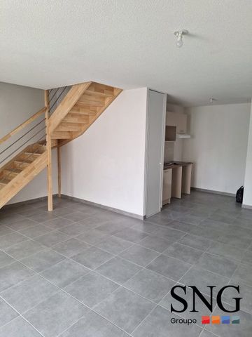 T4 duplex avec balcon + 2 pkgs sous sol - Photo 2