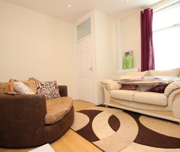2 bedroom House To Let - Photo 3