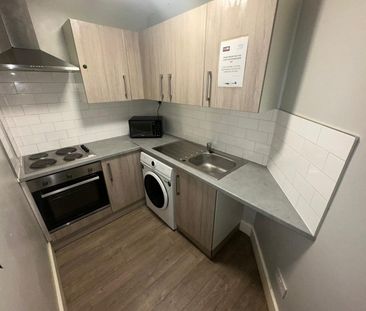Studio Flat, Hassocks Road, SW16 - Photo 2