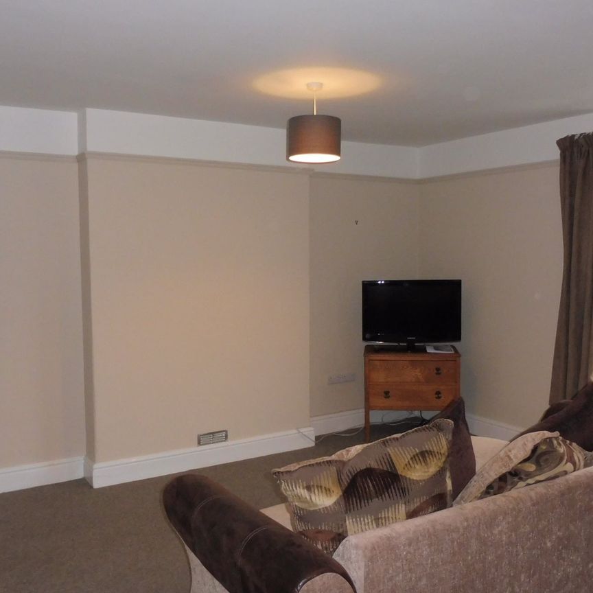 Blenheim Road, Minehead - Photo 1