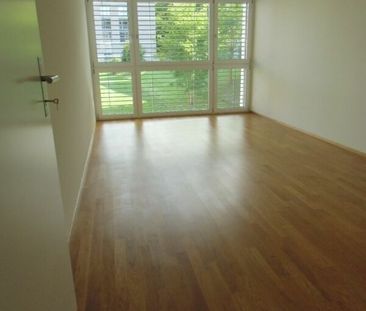 Komfortable und barrierefrei ausgebaute 3.5-Zimmerwohnung - Photo 3