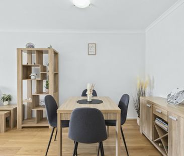 North Facing Apartment Modern Apartment - Photo 4