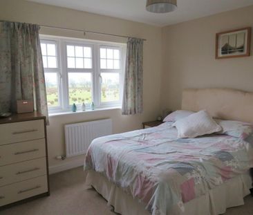 3 bedroom detached house to rent - Photo 4