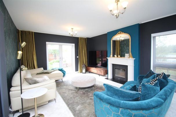 5 bedroom detached house to rent - Photo 1