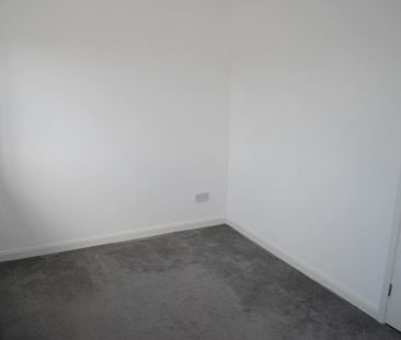 2 bed terraced house to rent in NE31 - Photo 3