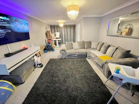 3 bedroom end of terrace house to rent - Photo 2