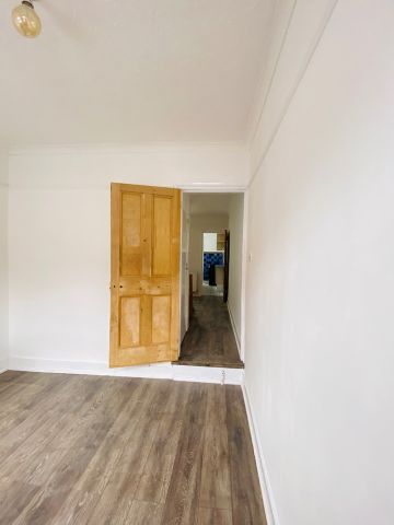 2 Bed Terraced House, Blenheim Gardens, RG1 - Photo 5