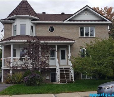 Longueuil – Très grand logement 5 1/2 (1 436 pi2) à louer - Photo 1
