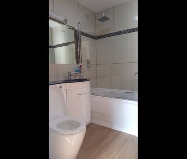1 Bed Flat, Master Gunner Place, SE18 - Photo 3