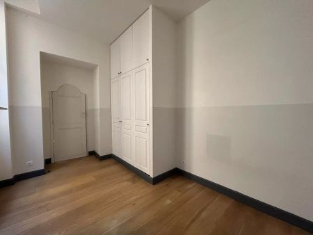 location Appartement T4 DE 90.3m² À TOULON - Photo 4