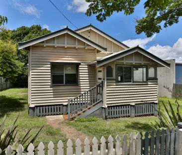 Cottage Opposite Parkland - Photo 1