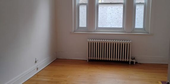 NDG - Nice 3 1/2 Heated For Rent - Photo 2