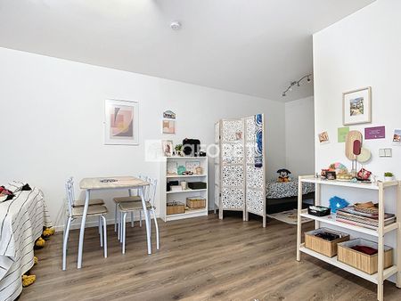 Apartment - Photo 2