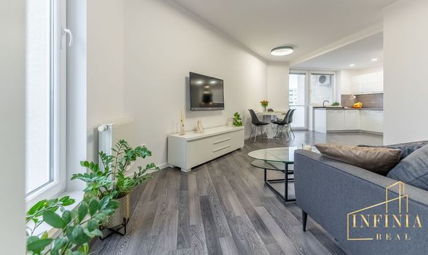 Prenájom 3 izbového bytu, Okružná ulica Trnava - Fotografia 1