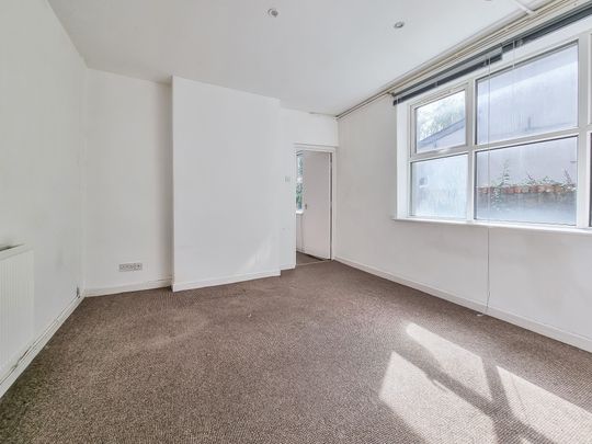 Flat 2, 27 Ely Road, Cardiff CF5 2JF - Photo 1